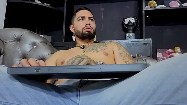 Chat +18 de matteosantos ao vivo