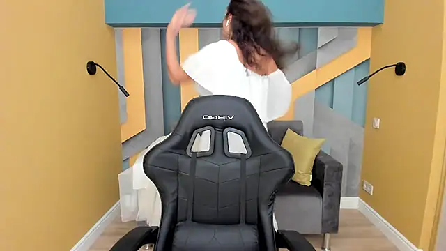 Chat +18 de EllaLong ao vivo