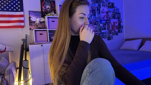 LinaWitch's Live XXX Chat