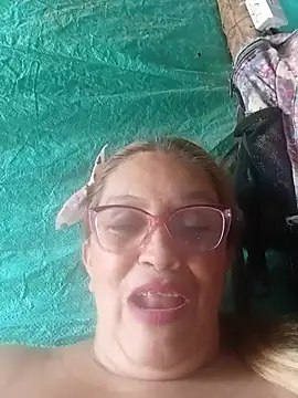 MOTHER_AND_SON09 – Live XXX-chat
