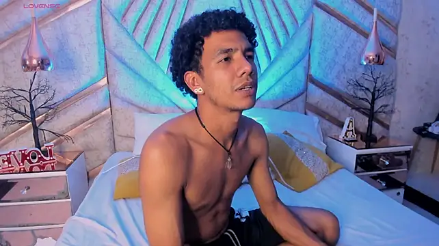 Chat XXX en directo de MarckThompsonn