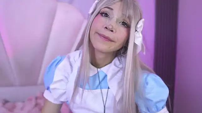 Chat XXX ao vivo de AliiceWonderland_