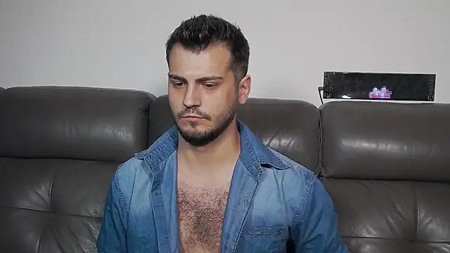 CrazyDom1 Chat XXX live