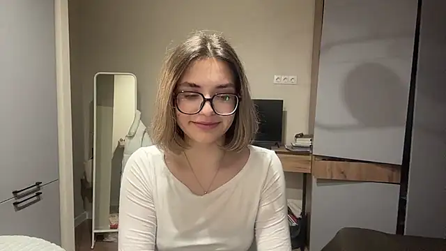 AnnaVelvetFire's Live XXX Chat