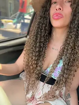 צ'אט XXX בשידור חי של roxyrougee