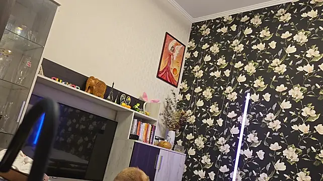 XXX chat uživo modela Vuitton