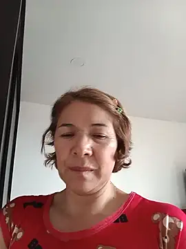 Chat +18 de MiaIsabela_ ao vivo