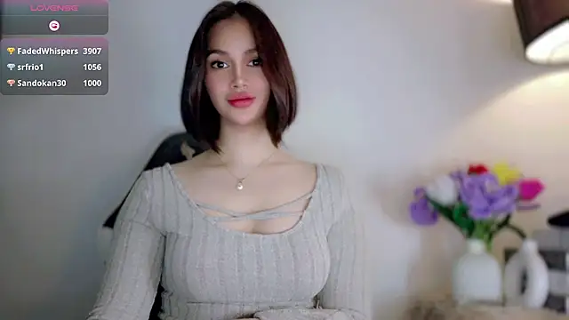 Anna_HollyDoll Adlı Modelin Web Kamerası Şovu