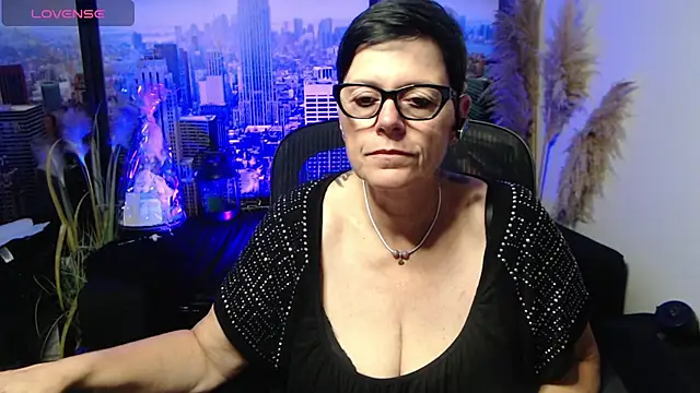 ninarandmann Adlı Modelin Canlı XXX Sohbeti
