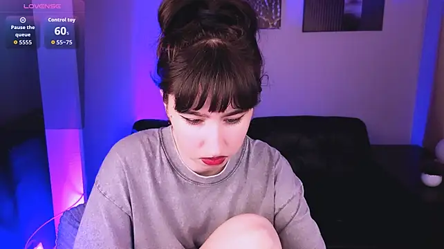 Lily_xBabe: онлайн-секс-чат