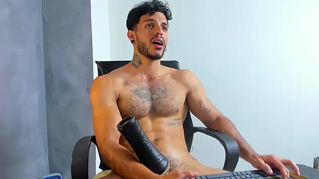 Онлайн чат XXX JuanBlade