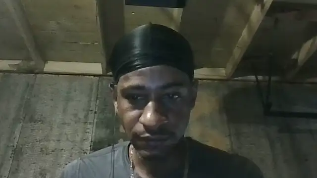 Chat +18 de Leo99842 ao vivo