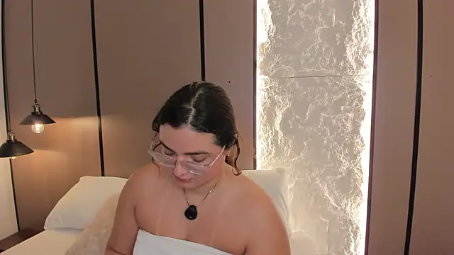 lilly_ass_ Live XXX-chat