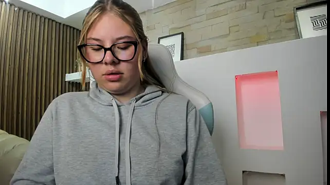 sophie_bloom9's Live XXX Chat