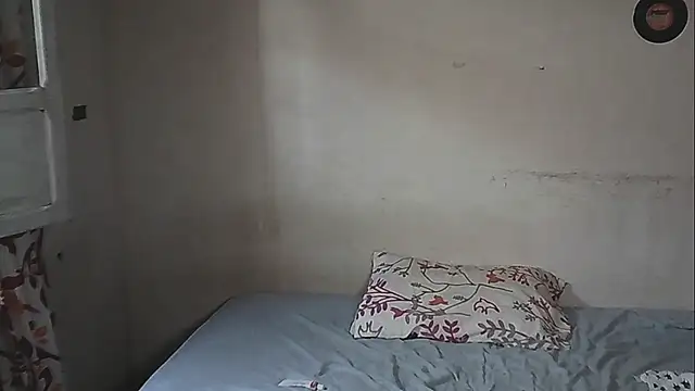 XXX chat uživo modela SunBlackCock
