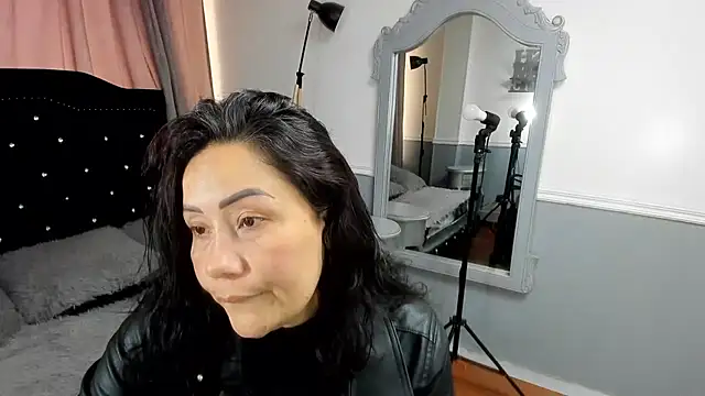 Chat +18 de gaby_trent ao vivo