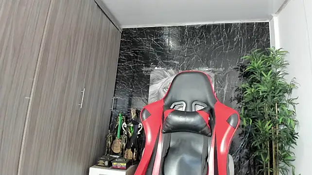 צ'אט XXX בשידור חי של Erik_castle