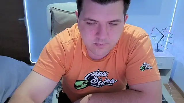 JasonJacks Adlı Modelin Canlı XXX Sohbeti