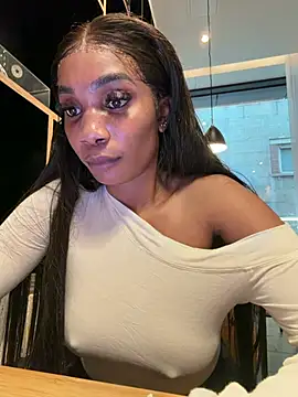 ___Nessa Adlı Modelin Canlı XXX Sohbeti