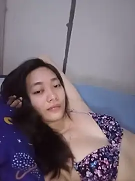 urnaughty_creamypie's Live XXX Chat