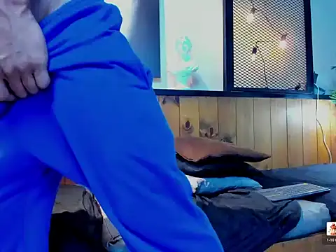 NicolasStonee's Live XXX Chat