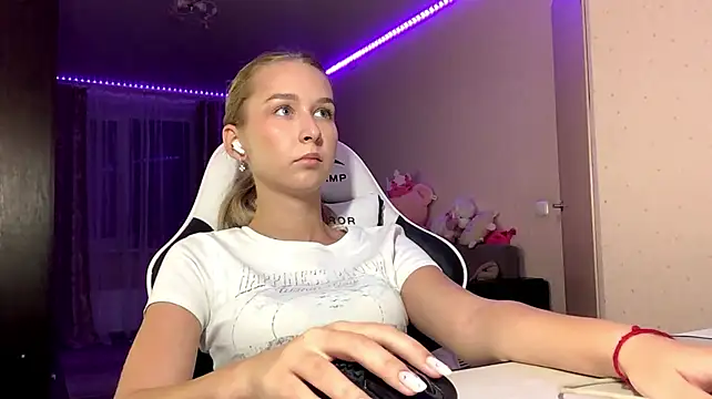 JoyBold's Live XXX Chat