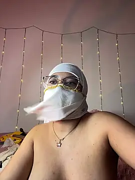 Maisa_issa Chat XXX in diretta