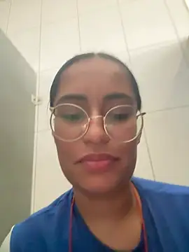 saffadinhaa's Live XXX Chat