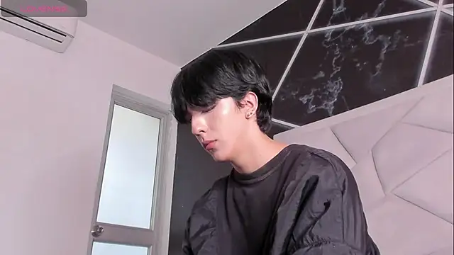 Chat +18 de AerumChae ao vivo