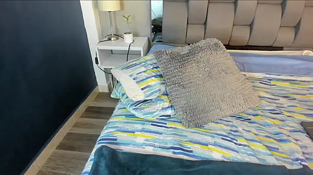 Charlie___Musk Pertunjukan Webcam