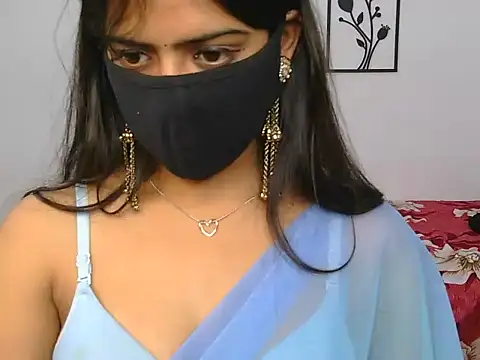 Chat XXX en directo de Ruchi-19