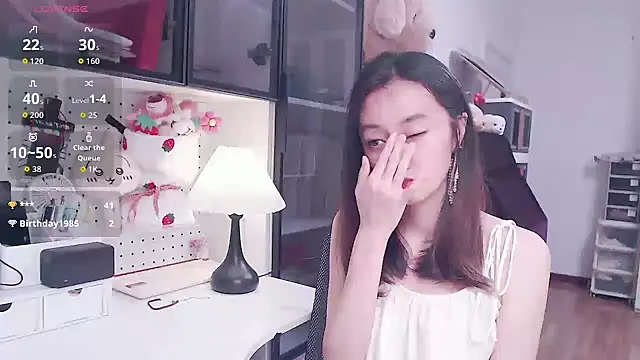 Elina-e3's Live XXX Chat