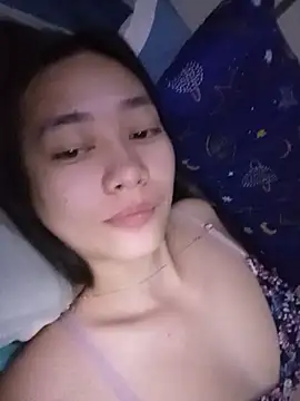 urnaughty_creamypie's Live XXX Chat