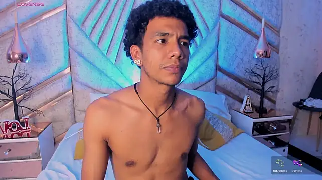MarckThompsonnn Live XXX chat