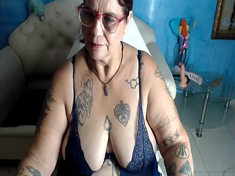 LauraRiley1's Live XXX Chat