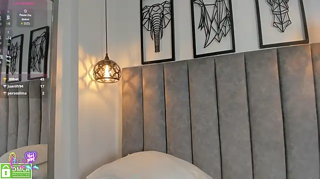Scarlet__Love__ Adlı Modelin Canlı XXX Sohbeti