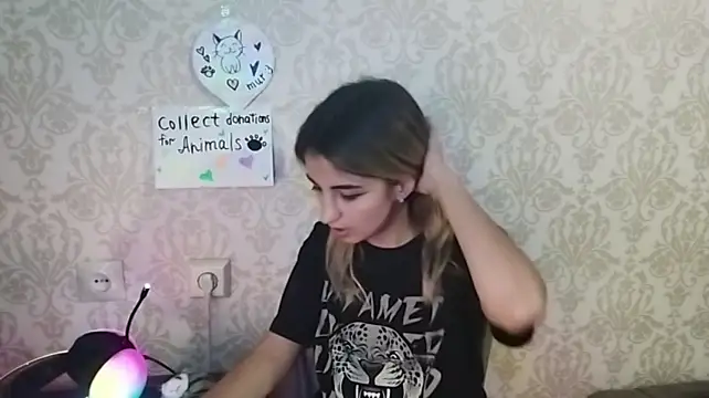 AminaGirlsのライブXXXチャット