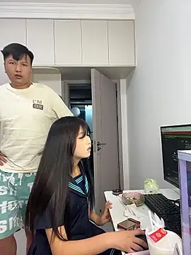 Show modela xiaojingzi66 na web-kameri