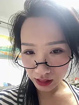 xinxiny1 Adlı Modelin Canlı XXX Sohbeti