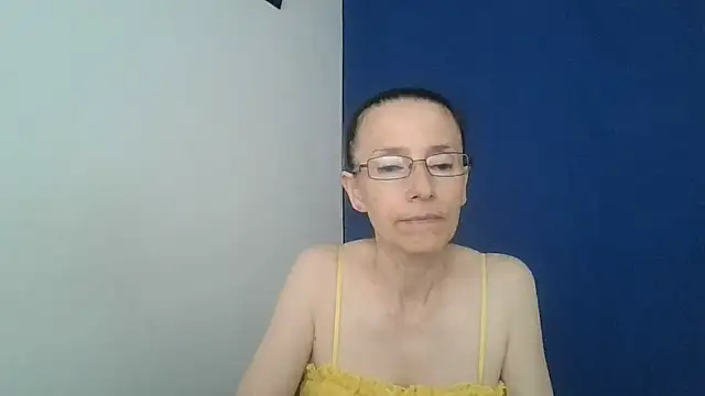 Chat +18 de AuroraLatin ao vivo