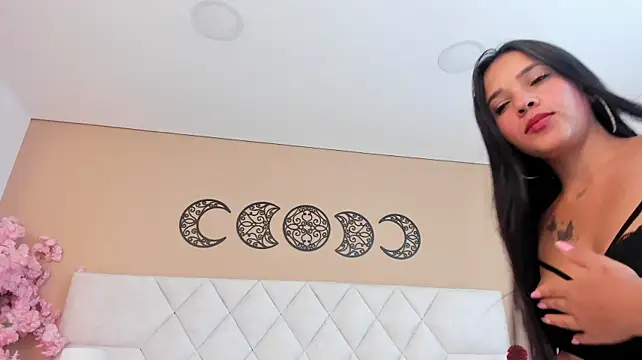 Онлайн чат XXX Saritha_cooper