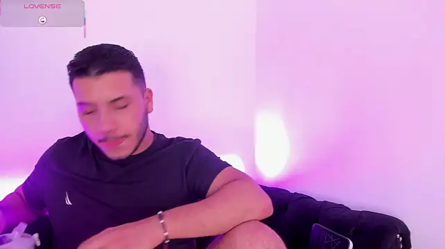 Онлайн чат XXX Axel_grey_