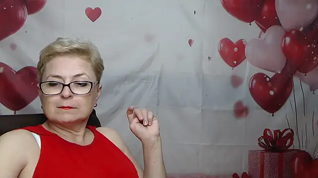 EmiliaGree Chat XXX live