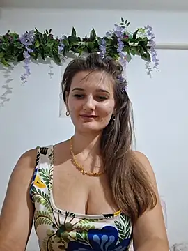 Nika_aa Adlı Modelin Canlı XXX Sohbeti