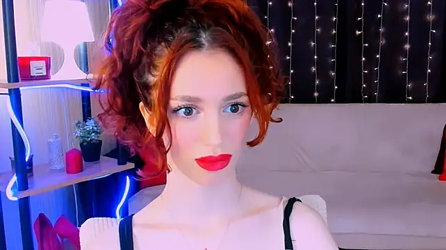ChristinaConteeree's Live XXX Chat