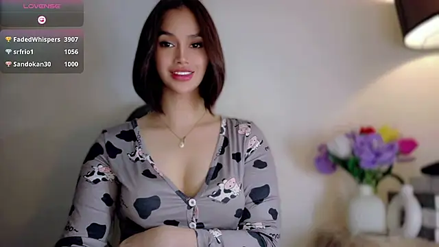 Chatroom XXX en direct de Anna_HollyDoll