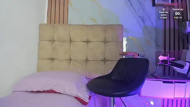 nyx_white_Gay's Webcam Show
