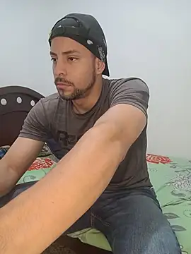 Cris_LaCobra_'s Live XXX Chat