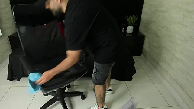 jhon_bear03 Adlı Modelin Canlı XXX Sohbeti
