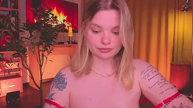 Hottie_Jane Adlı Modelin Canlı XXX Sohbeti